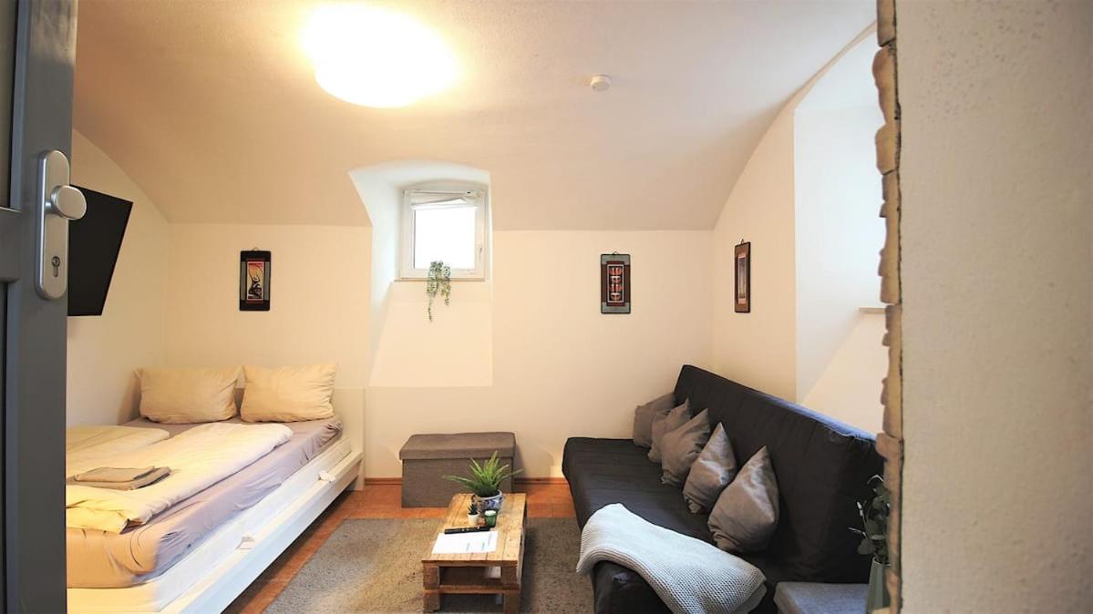 Fully Equipped Apartment Near Main Station Вюрцбург Экстерьер фото